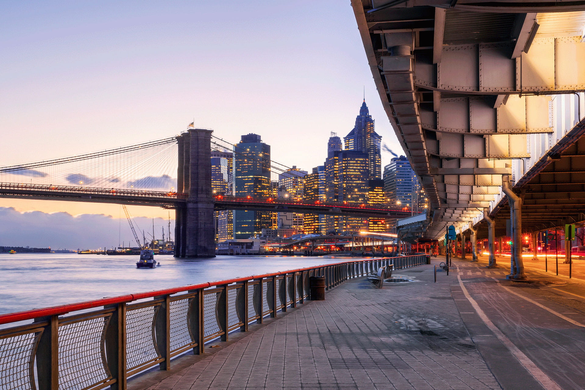 Brooklyn Bridge. New York Boardwalk