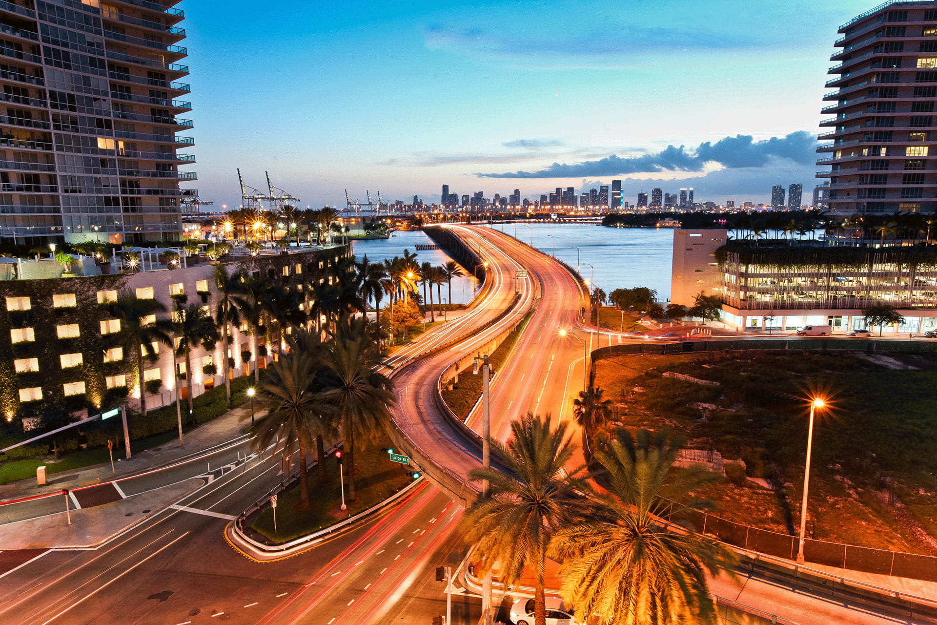 Businesses and Institutions DeLappe & Economacos Team Miami, FL