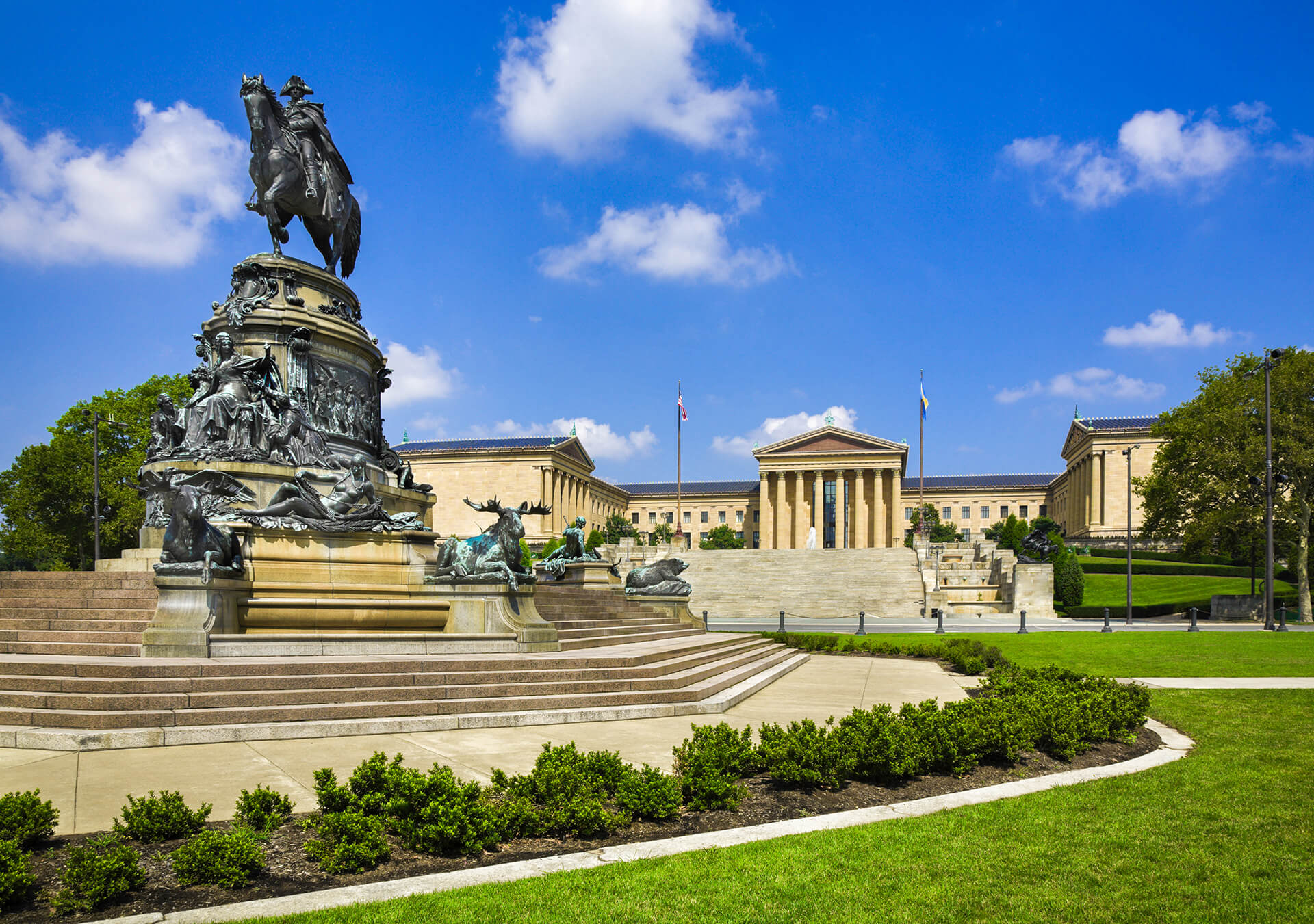George Washington Monument in front of Philadelphia Museum of Art